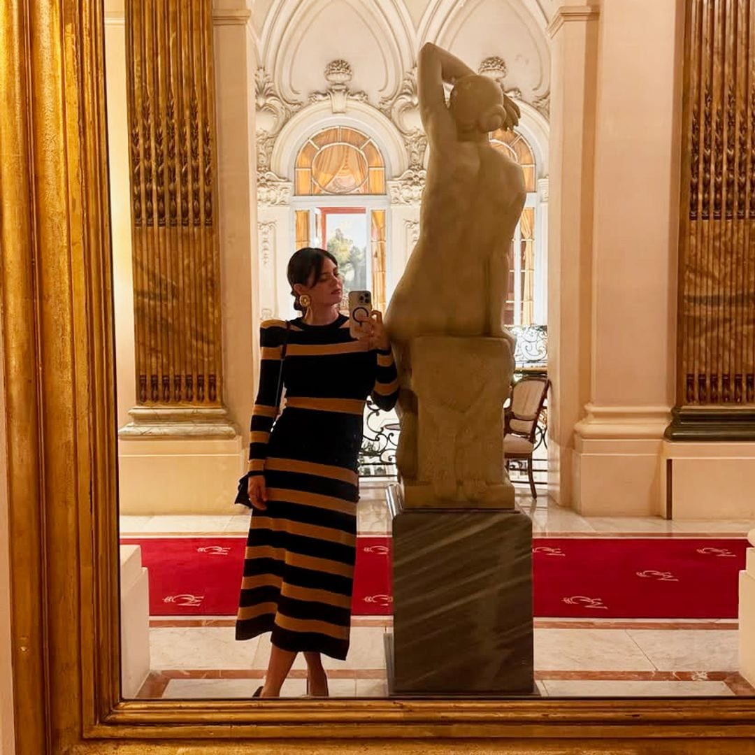 Isabelle Junot con vestido de The IQ Collection