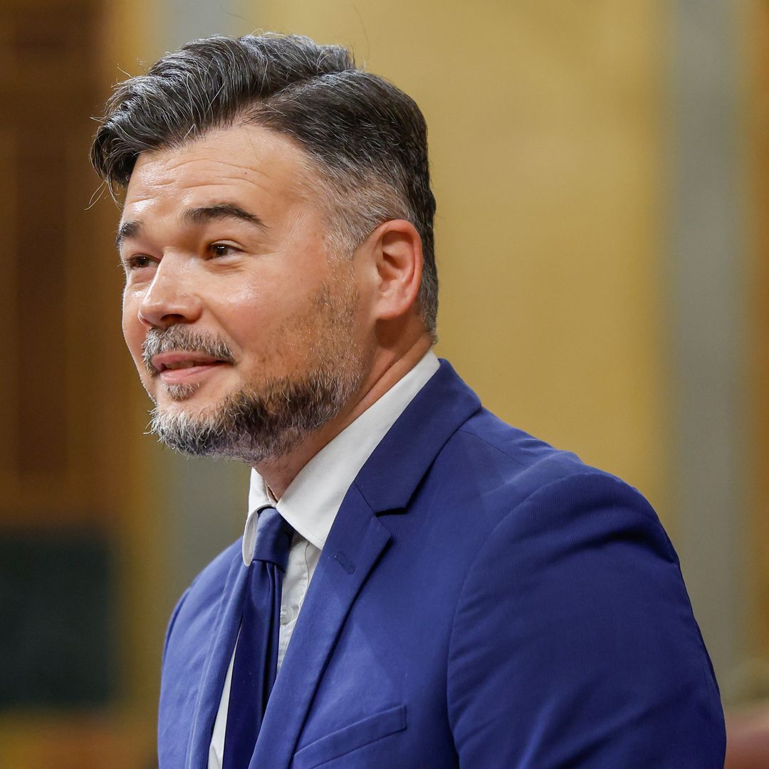 Gabriel Rufián, más allá de la política: su historia de amor con Marta Pagola, sus dos hijos y la familia que siempre ha marcado su vida
