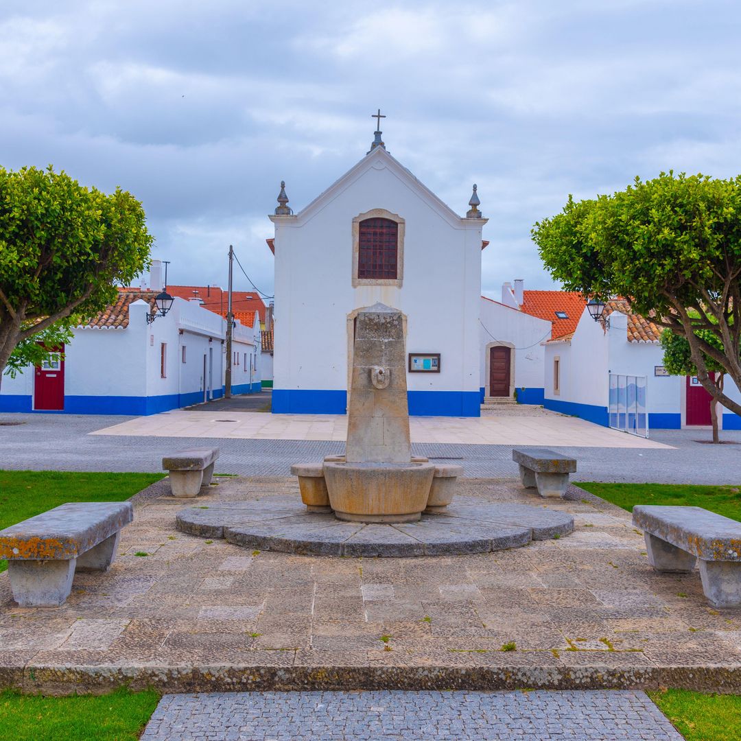 Iglesia del puerto de Porto Covo, Portugal