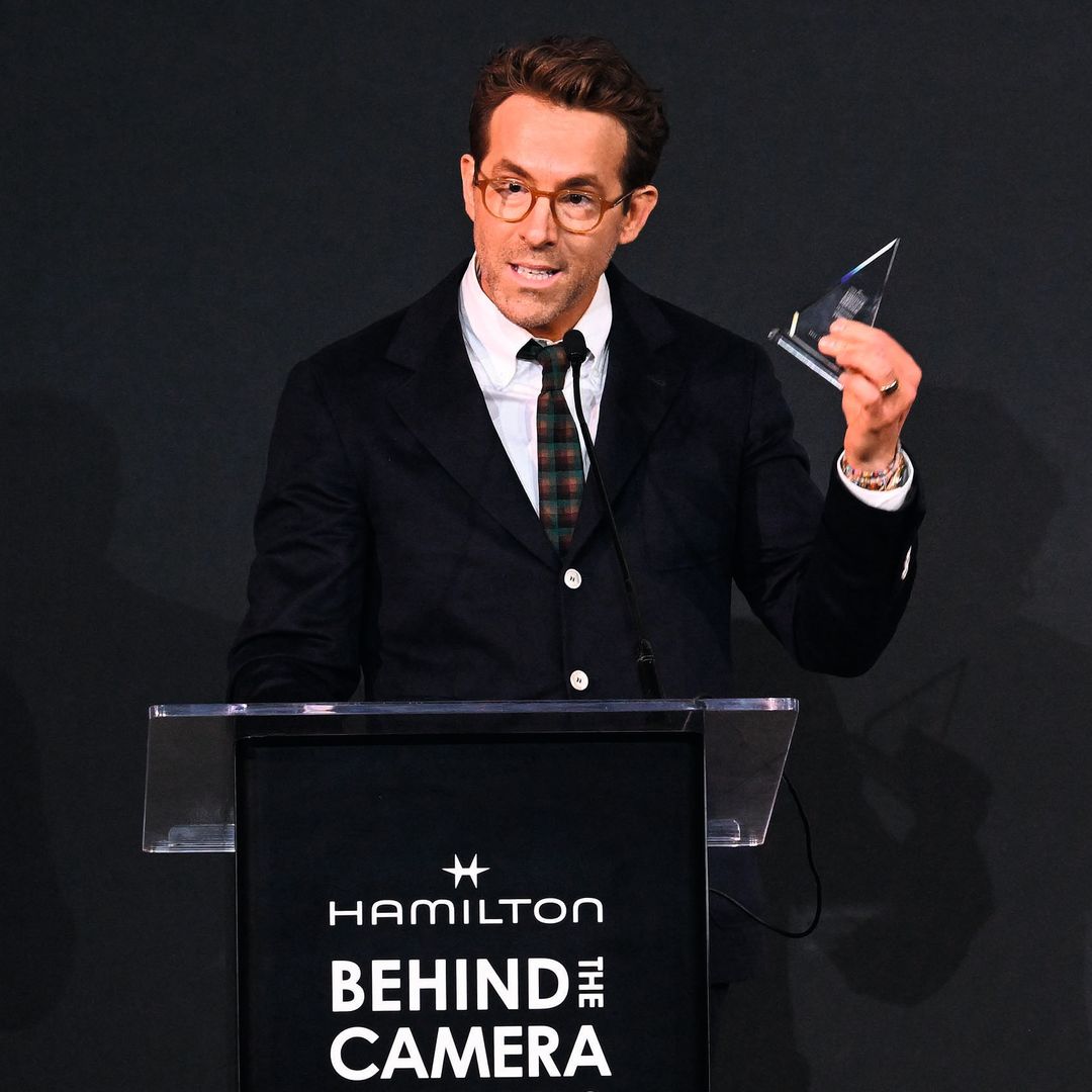 Entramos en la gran fiesta de Hollywood con acento español que unió a Ryan Reynolds y Pamela Anderson