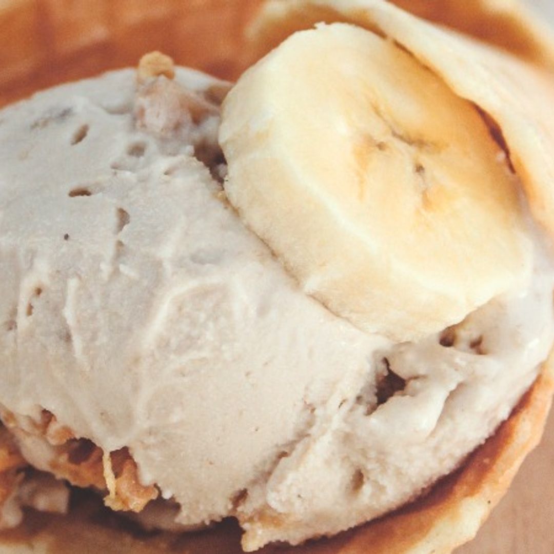 Helado de mantequilla de cacahuete y plátano