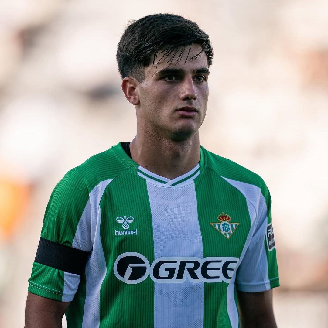Así vivió José Antonio, el hijo futbolista de Morante de la Puebla, la estremecedora cornada de su padre desde la plaza