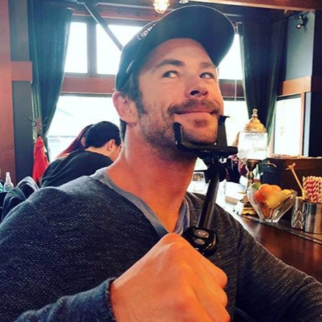El 'humorista' Chris Hemsworth vuelve a la carga: no te pierdas su imitación de un perro durmiendo