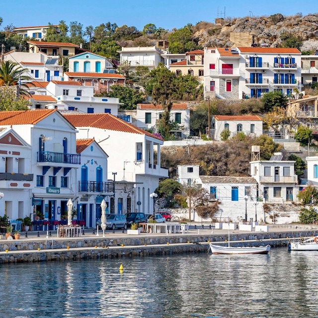 travel in greece ikaria island