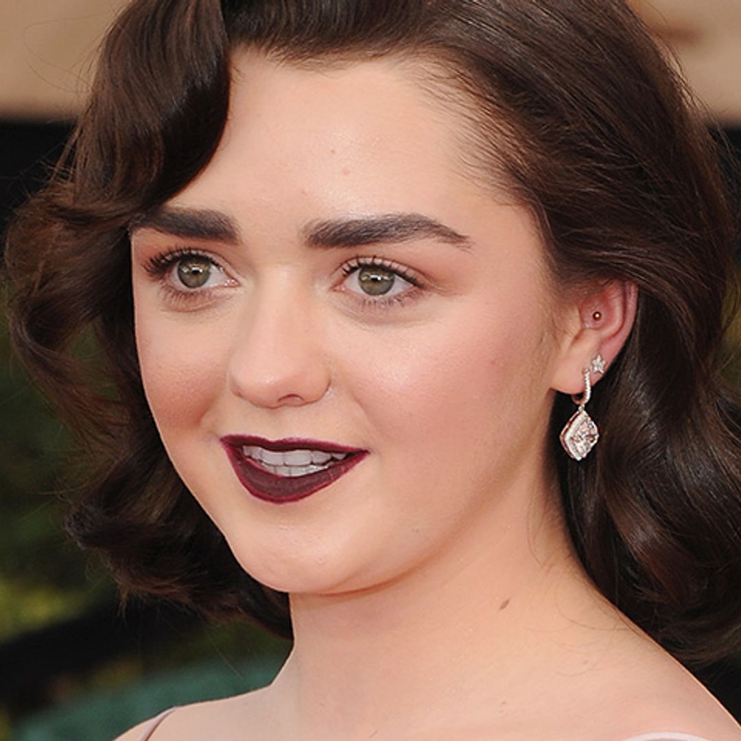 Inspírate en Maisie Williams para llevar una media melena con estilo