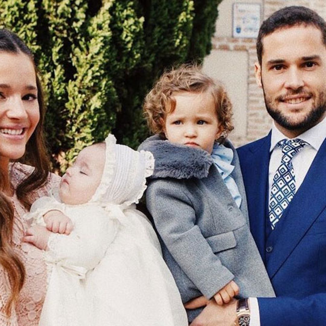 Primeras imágenes del bautizo de Mario, el hijo de Malena Costa y Mario Suárez