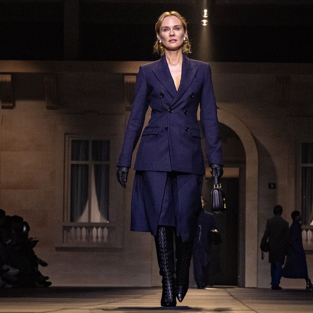 Tres décadas después, Diane Kruger vuelve a subirse a una pasarela y revive sus años como modelo