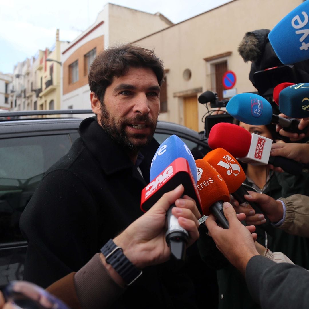 Cayetano Rivera, a su llegada al juicio por su accidente de tráfico: "Me despisté porque fui a coger el mando"