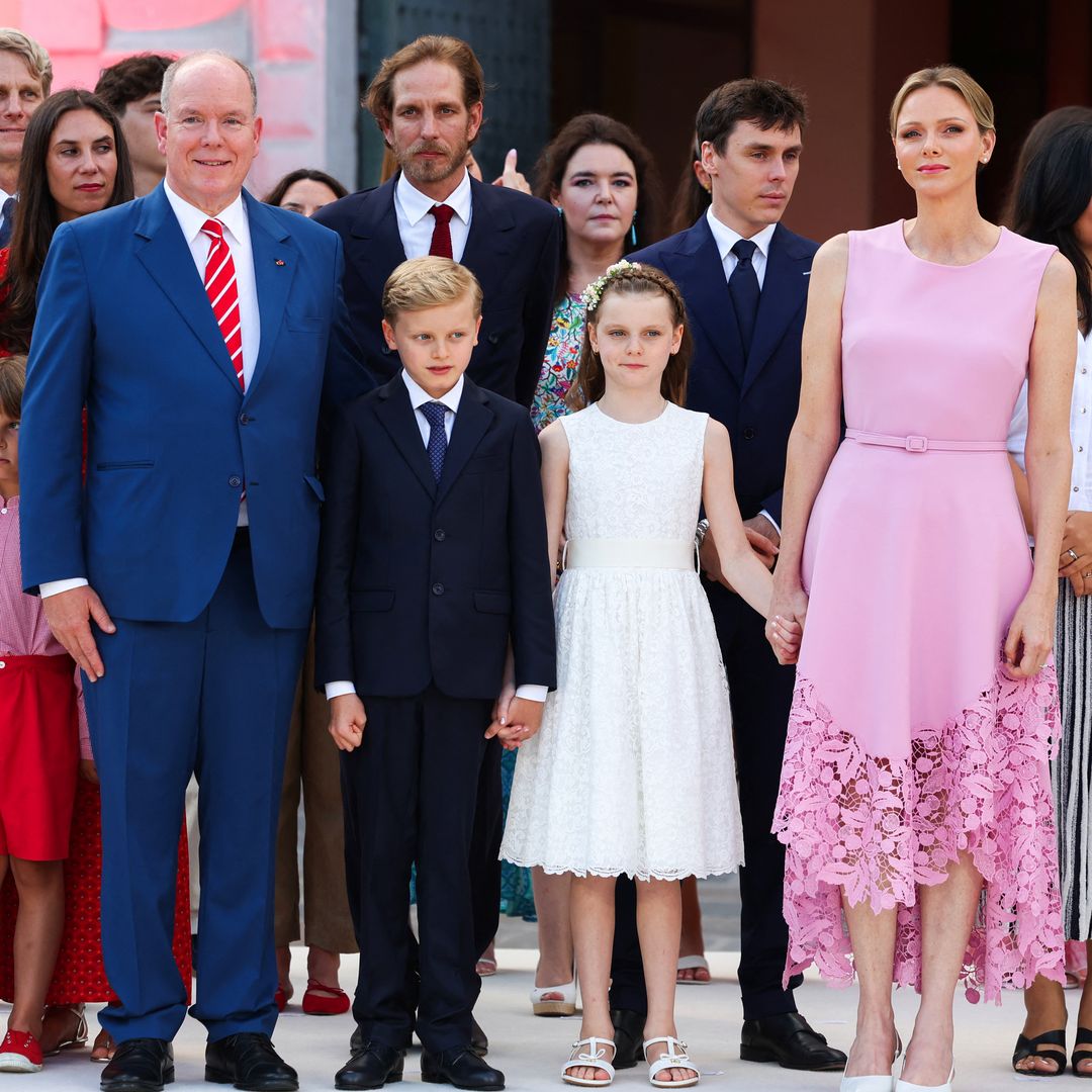 De Carlota Casiraghi a Charlene: los Grimaldi hacen piña para celebrar los 20 años en el trono del príncipe Alberto