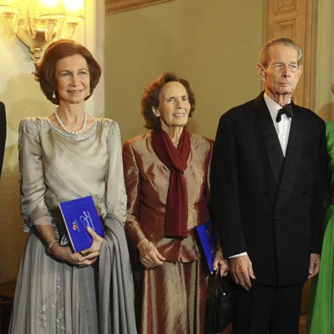 La familia deja a un lado sus diferencias para despedir a Miguel de Rumanía