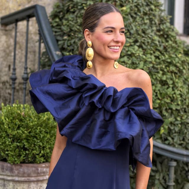 Vestido de invitada azul marino