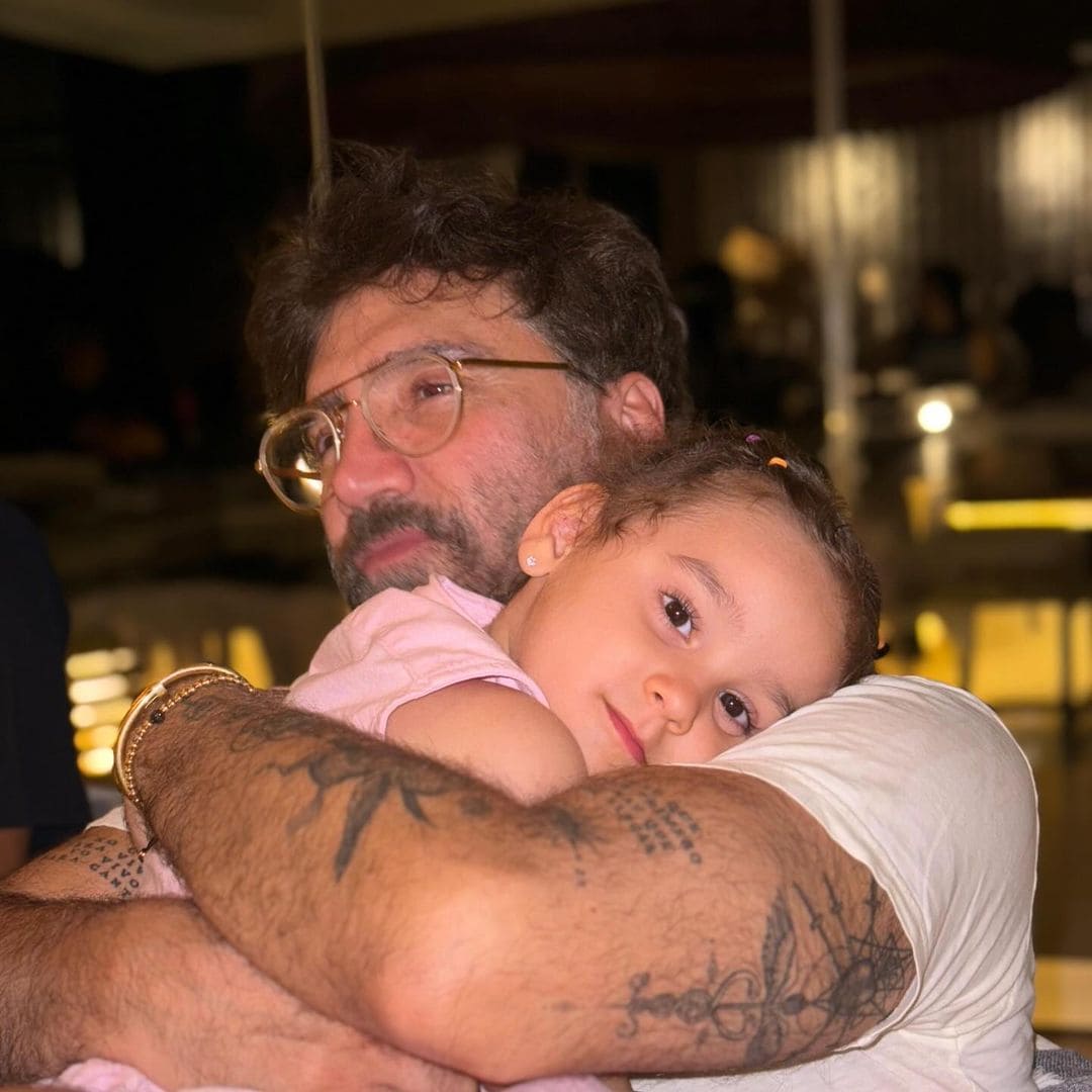 Alejandro Fernández y su nieta Cayetana, protagonistas de un tierno momento en Guadalajara