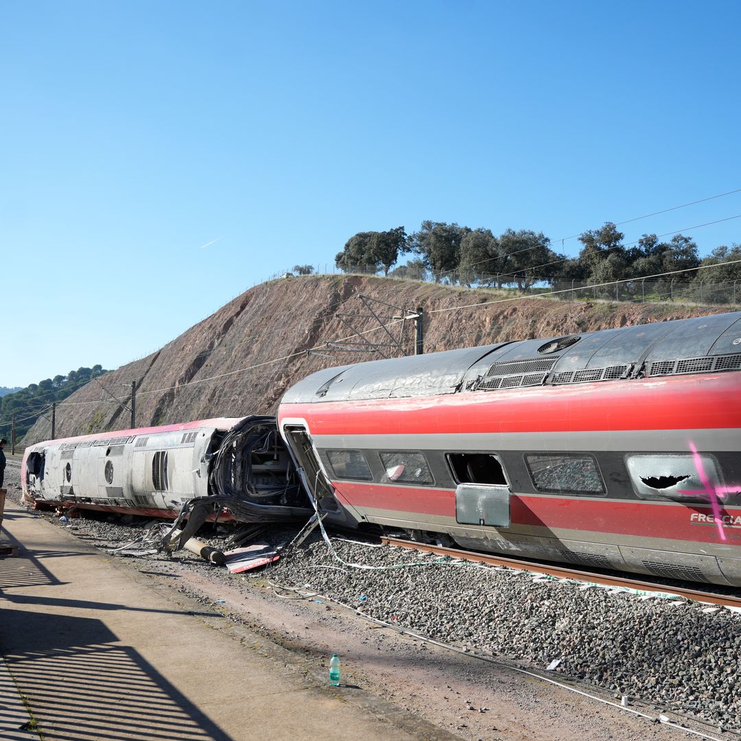 Los audios del accidente de Adamuz revelan qué se sabía en los segundos clave: "Necesito que paren el tráfico urgentemente"