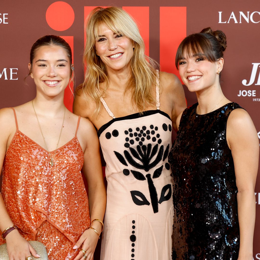 Raquel Meroño reaparece en nuestra gran noche junto a sus hijas, las gemelas Martina y Daniela: "Gracias a mi madre tenemos un público mucho más amplio"
