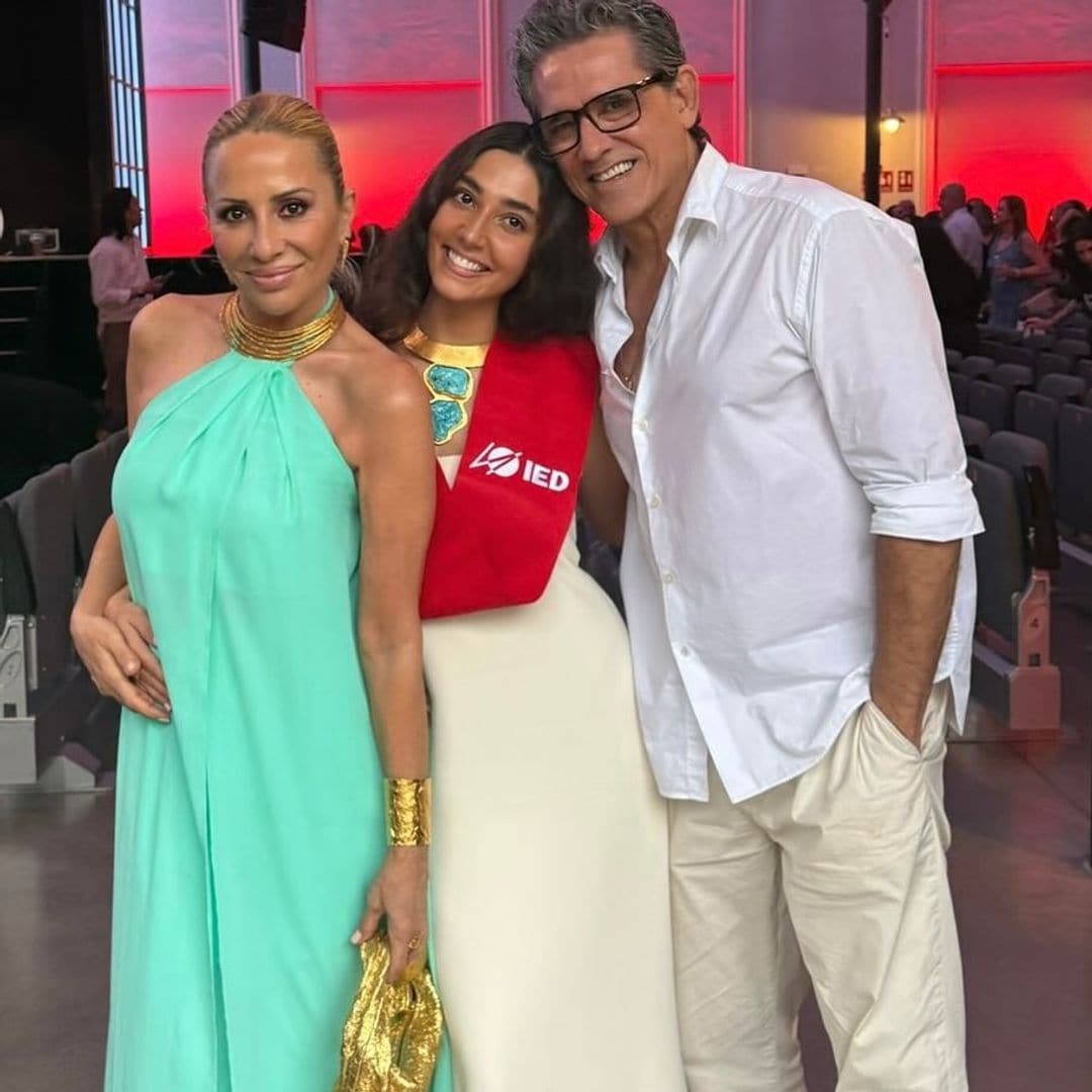 Marta Sánchez y Jesús Cabanas, unidos en la graduación de su hija: "Por donde vas, dejas huella"