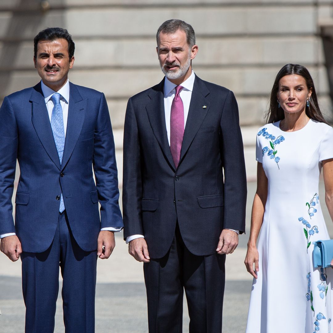 Felipe VI recibe las condolencias del emir de Catar tras la tragedia ferroviaria que ha conmocionado a España