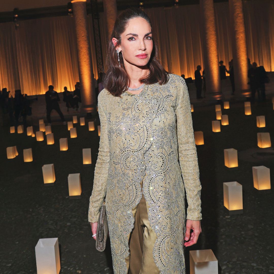 La historia del look de Eugenia Silva en el adiós a Giorgio Armani