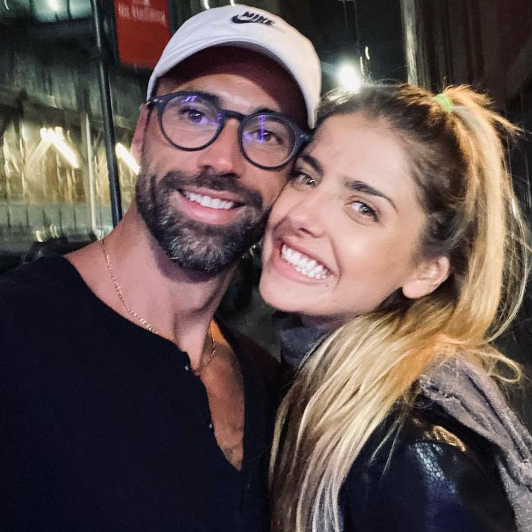 Michelle Renaud y Matías Novoa posan por primera vez junto a sus hijos