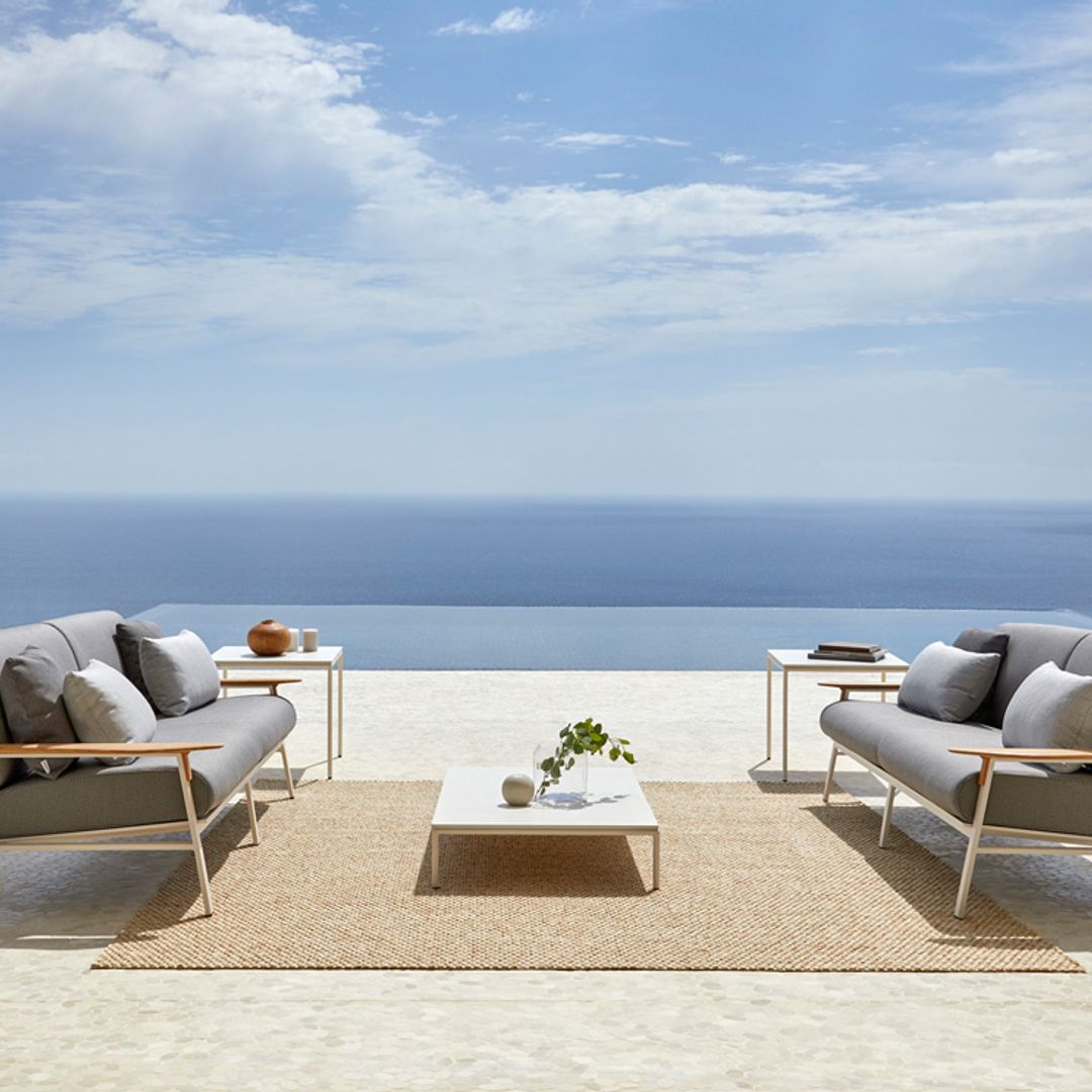 Muebles de exterior creados por grandes diseñadores que son un auténtico lujo