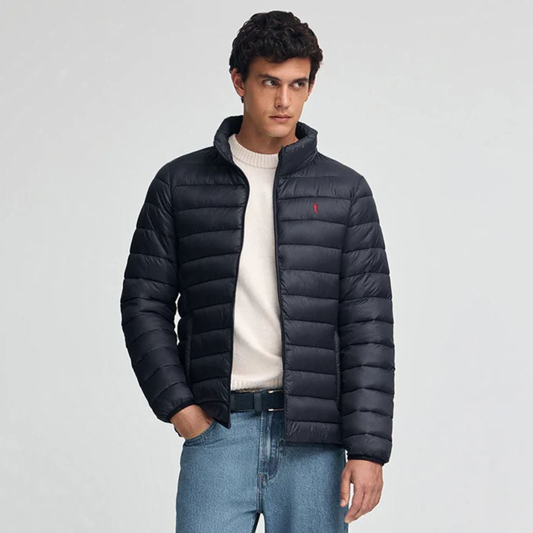Amazon liquida la chaqueta acolchada de Polo Club más cómoda y elegante que se va a convertir en el mejor regalo de Navidad para él