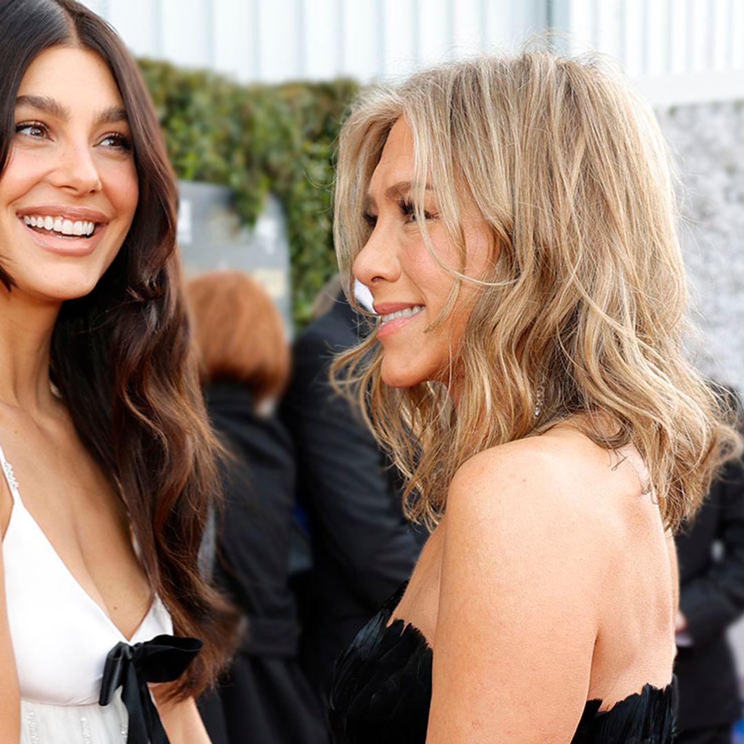 El bronceado de Camila Morrone, el corte de Jennifer Aniston y más belleza en los Critics' Choice
