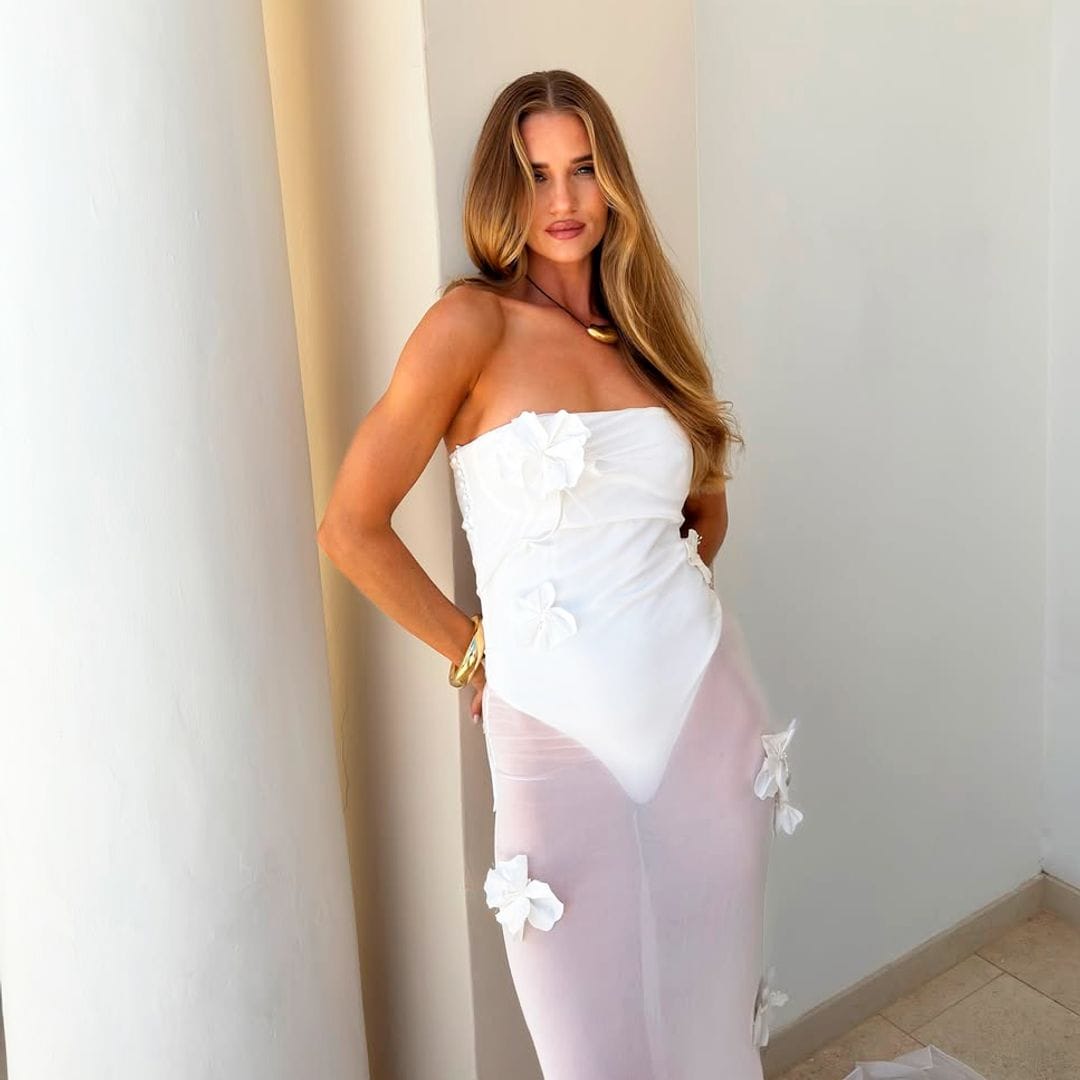Entramos en el lujoso armario de Rosie Huntington-Whiteley que queremos copiar este verano