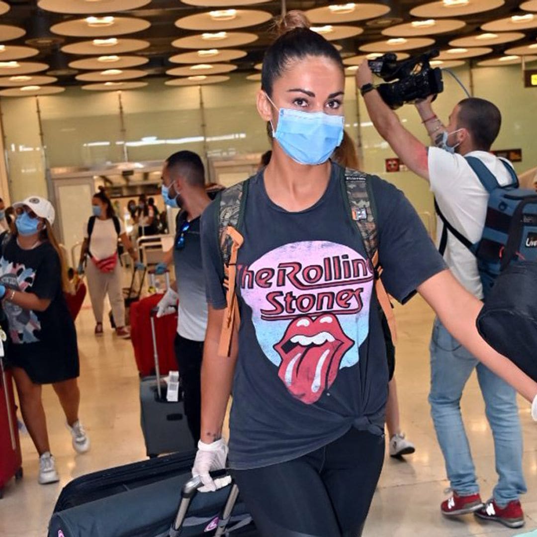 Lara Álvarez llega a España junto a los 'supervivientes' en medio de una gran expectación