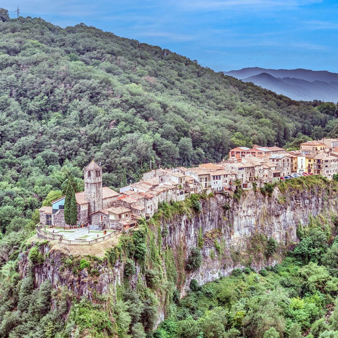 Estos son los pueblos de montaña más bonitos para visitar este invierno: pon dirección al norte