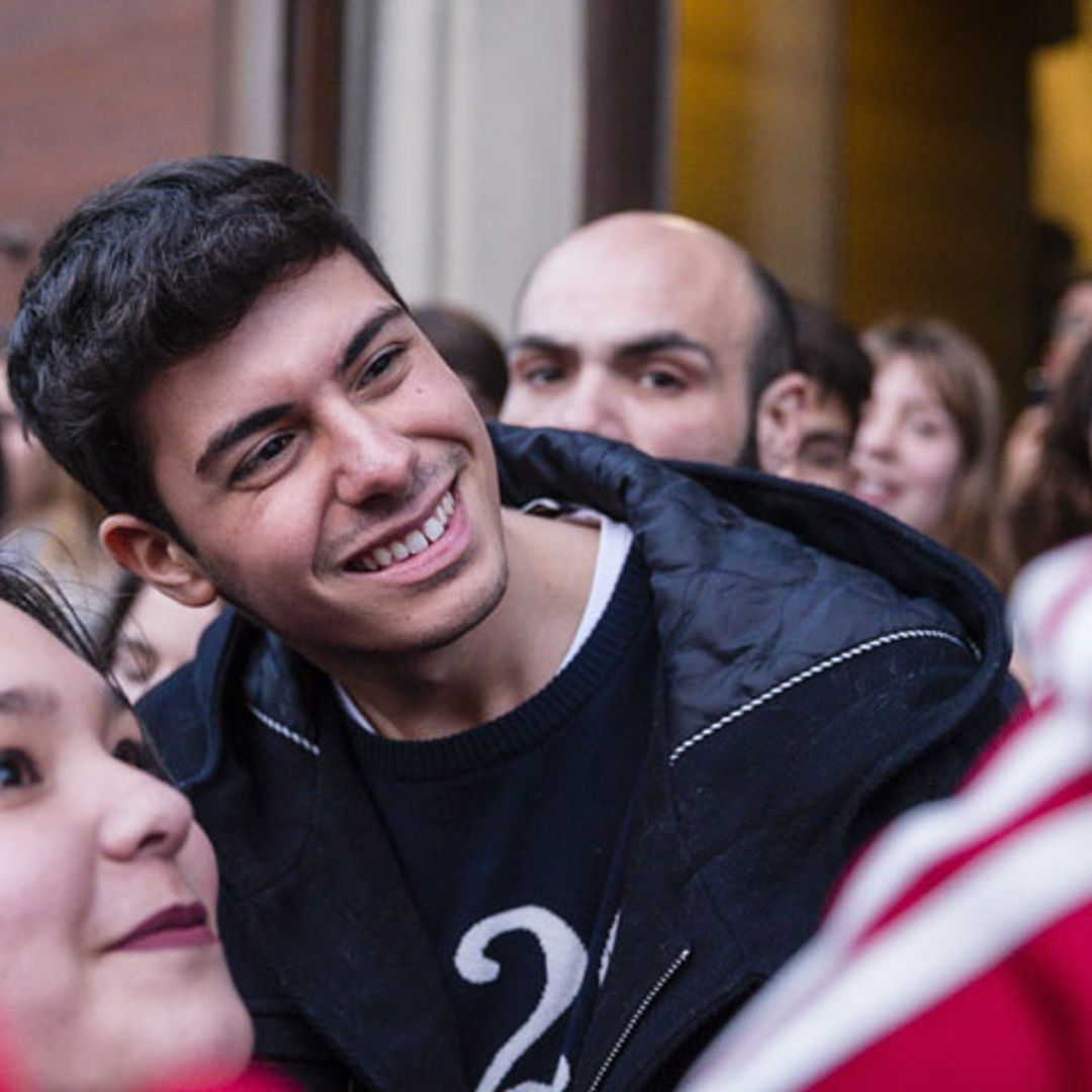 Alfred, recibido en su pueblo como uns auténtica estrella