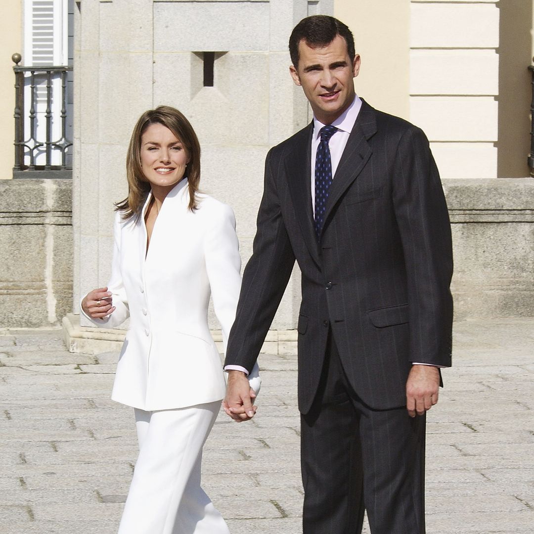 El día en que el rey de la moda vistió a la futura reina de España 