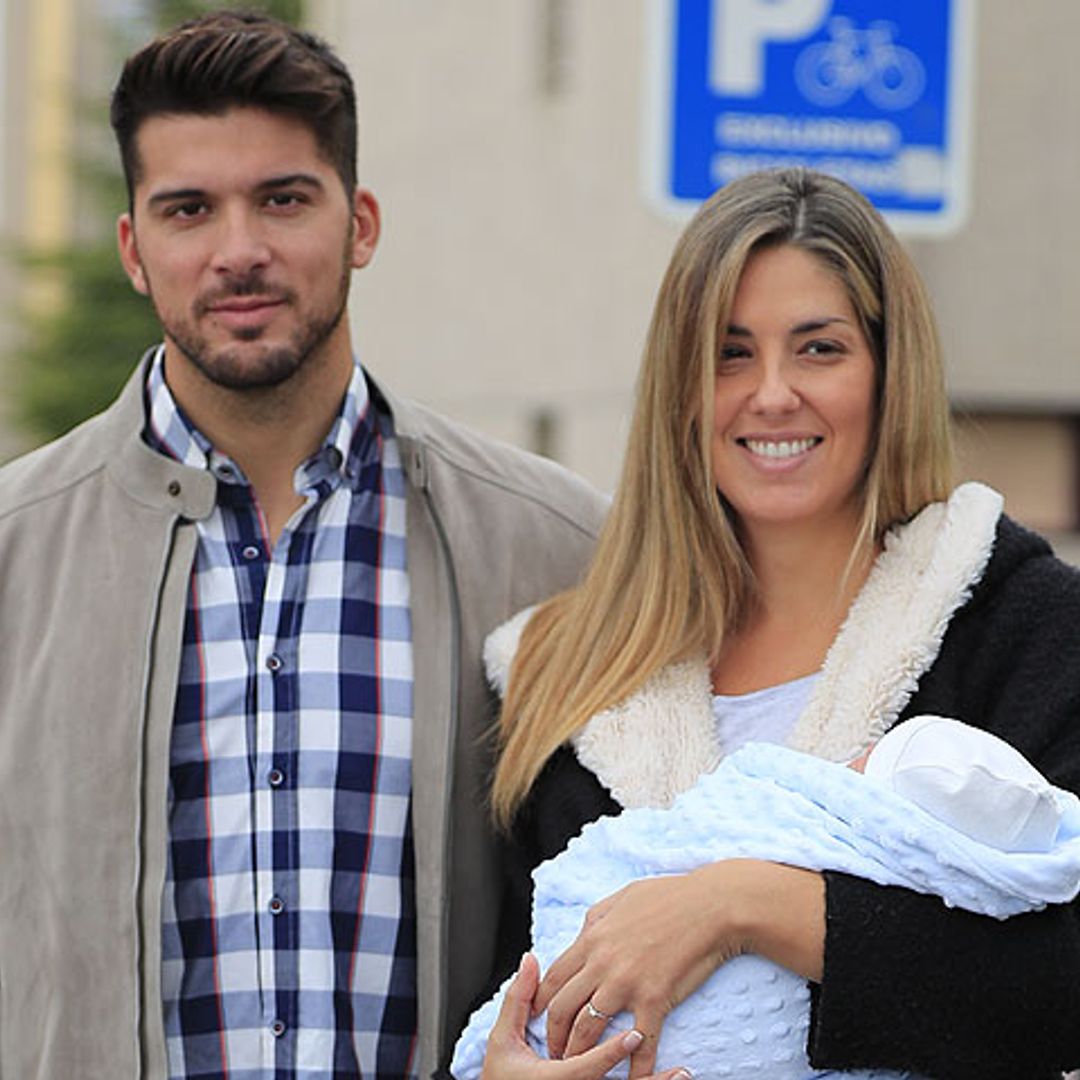 El deportista olímpico Cristian Toro y su pareja, Susana Salmerón, presentan a su bebé