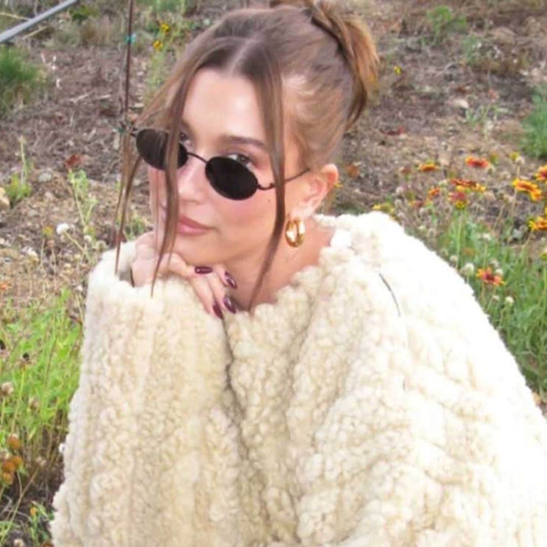 Hailey Bieber arrasa en su precumpleaños junto a Justin Bieber y Kendall Jenner, al lucir las botas mosqueteras más increíbles