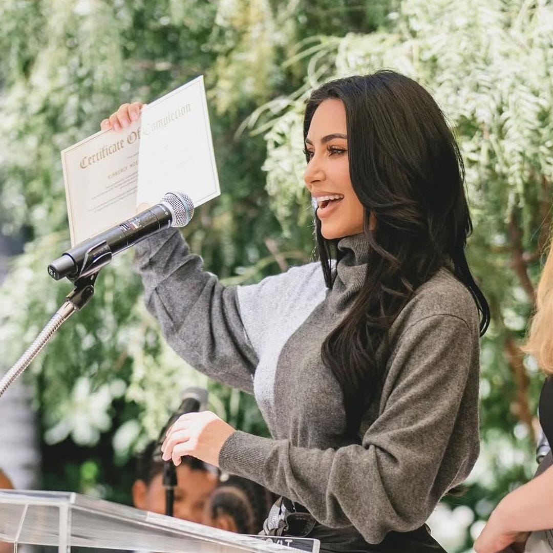 Kim Kardashian comparte su alegría por graduarse en leyes: 'No fue fácil, pero no me rendí'
