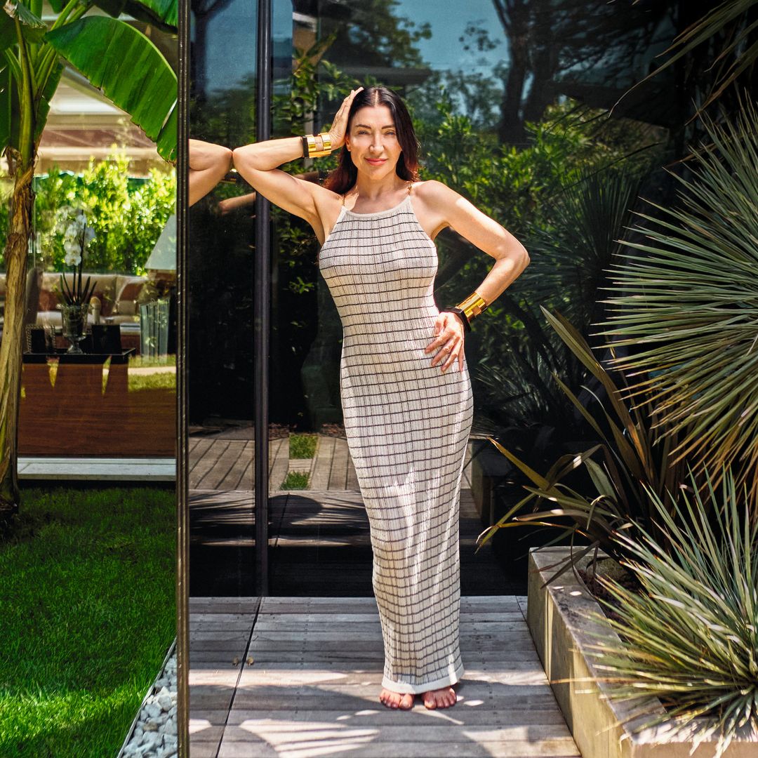 La diseñadora Elisabetta Franchi nos abre las puertas de su casa de verano más 'chic' en Milano Marittima (Italia): "La personalicé por completo"