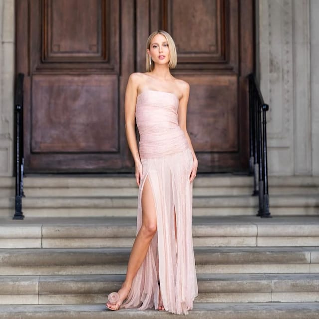 Olympia de Grecia y su verano más FASHION: de looks rockeros en Edimburgo a vestidos de seda en la Riviera