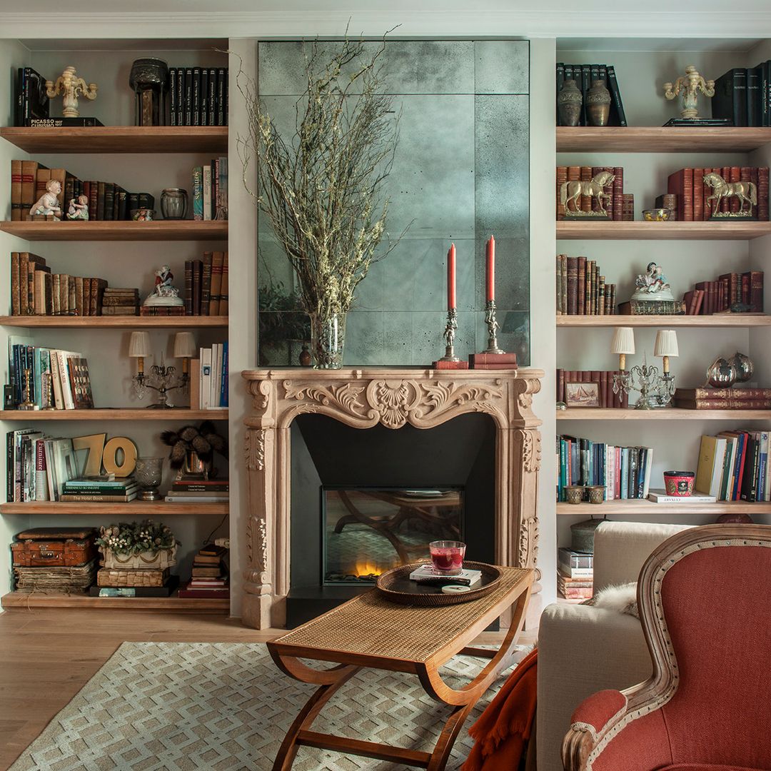 El maximalismo llega también a las estanterías con la tendencia de las ‘librerías llenas’