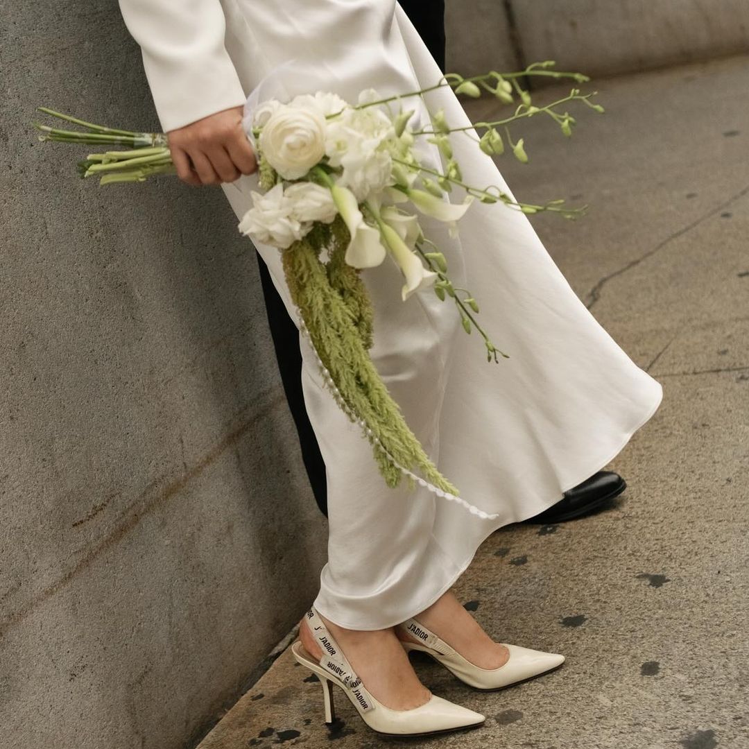 La curiosa historia del ranúnculo y su triunfo en los ramos para novias de primavera