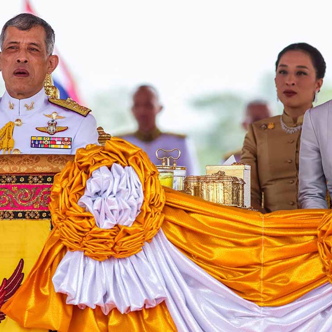 El controvertido confinamiento del rey de Tailandia