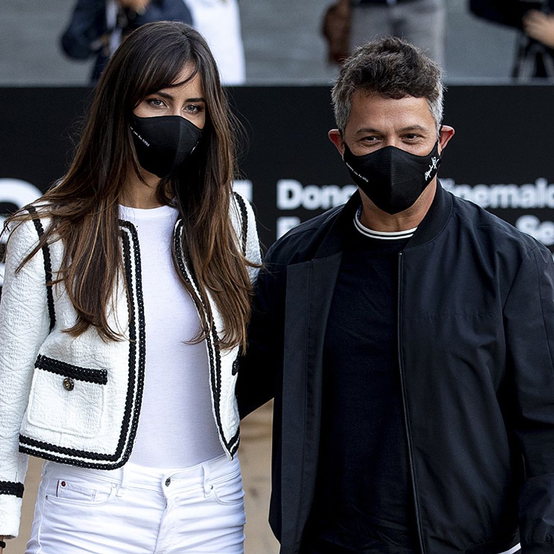 Alejandro Sanz, cine y gastronomía con Rachel Valdés y su hija Manuela en el Festival de San Sebastián