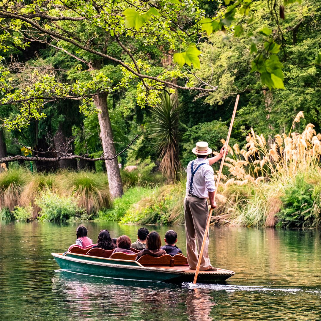 Barcas en el río en Canterbury