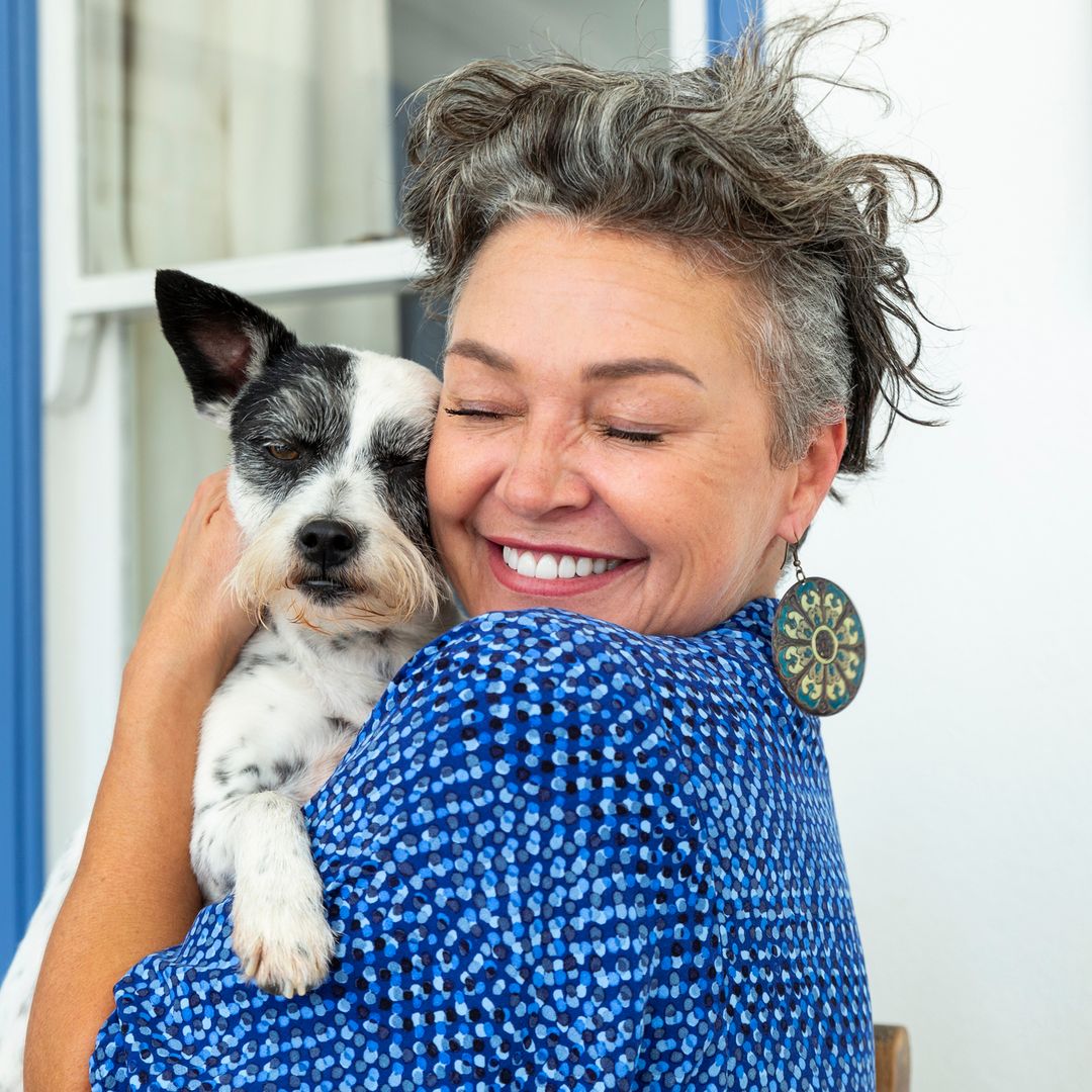 Los beneficios de tener un perro a partir de los 55 y las razas más recomendables, según los expertos