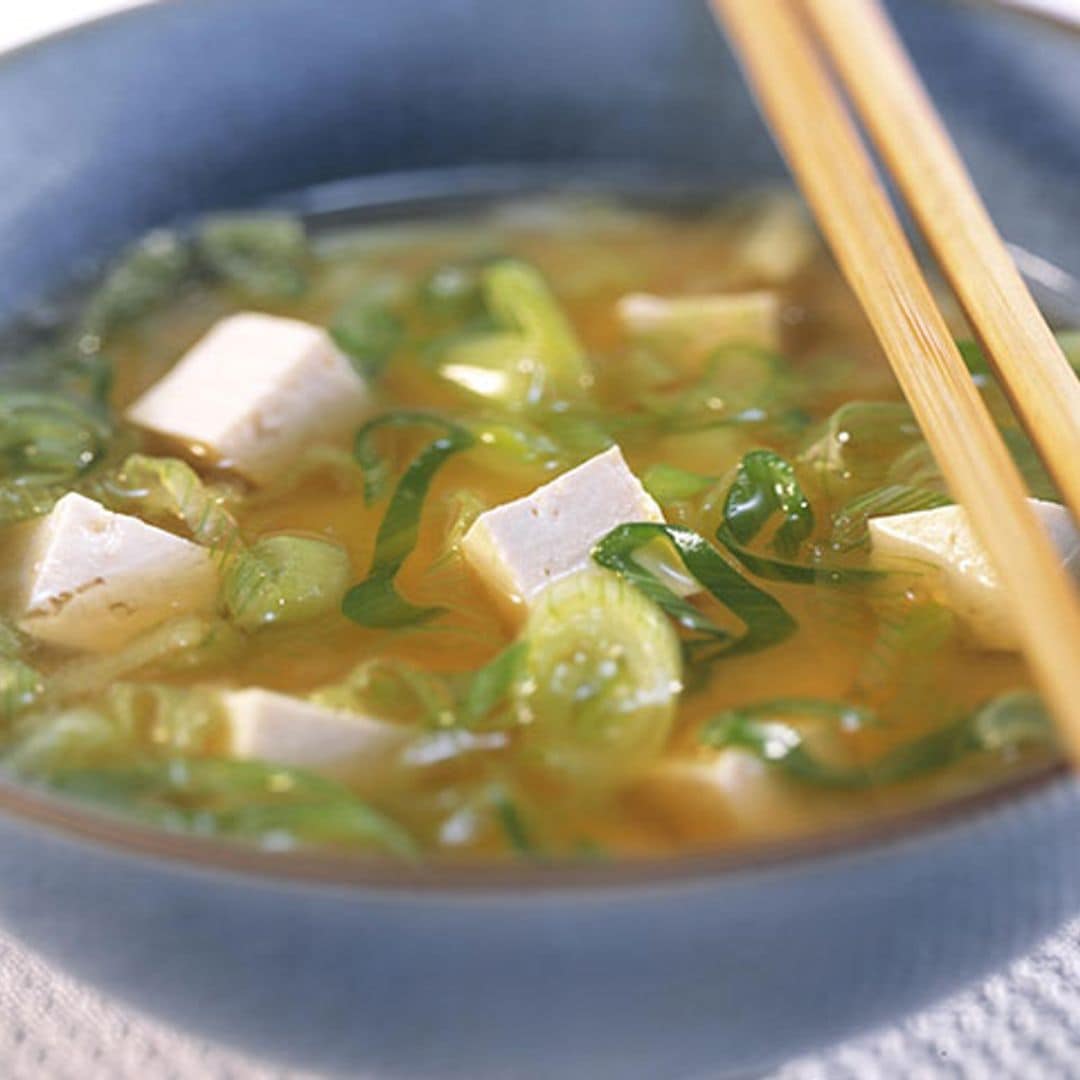Sopa de miso y cebolleta china