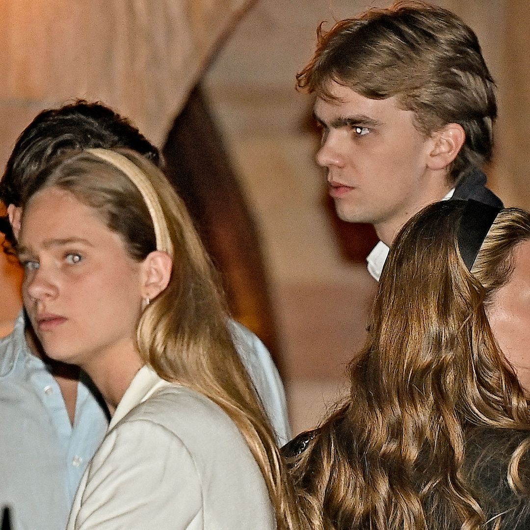 Los hermanos Urdanarin en el cumpleaños 24 de Miguel