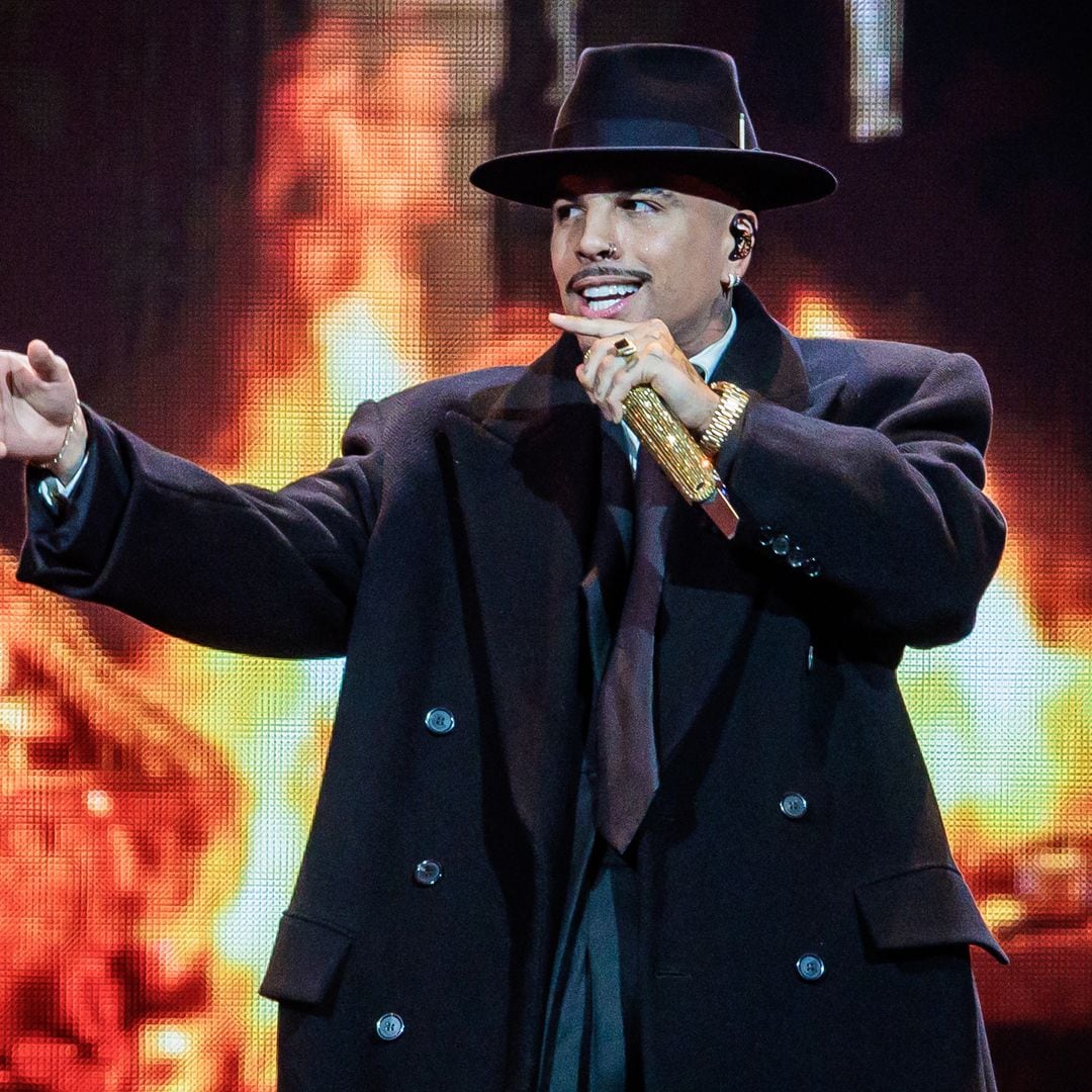 Rauw Alejandro celebra la cultura y el folclore de Puerto Rico con su nuevo tema 'Besito en la frente'