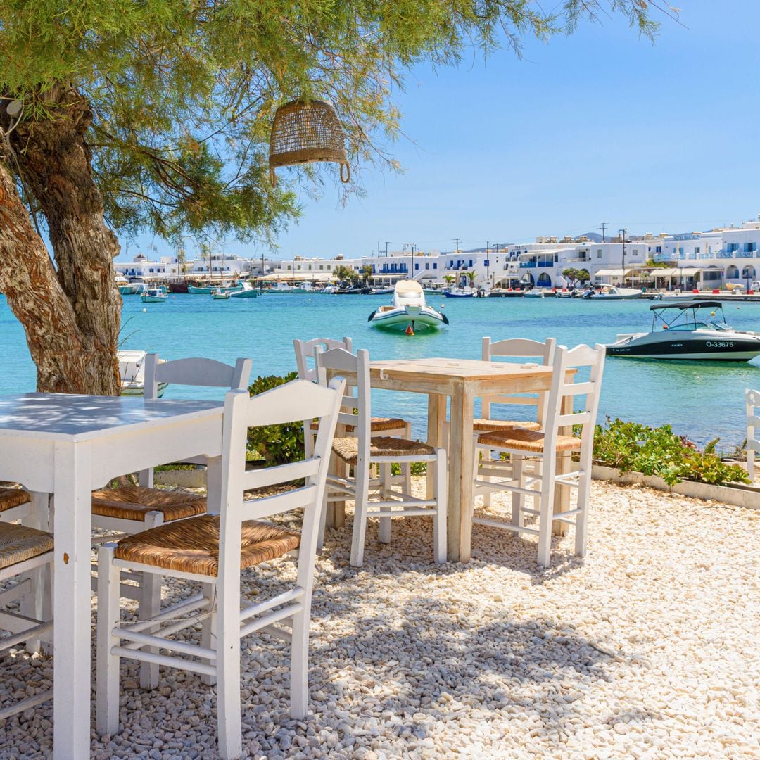 Fachada marítima de las isla Antiparos, Cícladas, Grecia