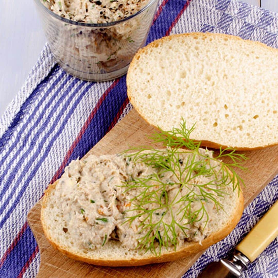 Paté de caballa a la pimienta con eneldo