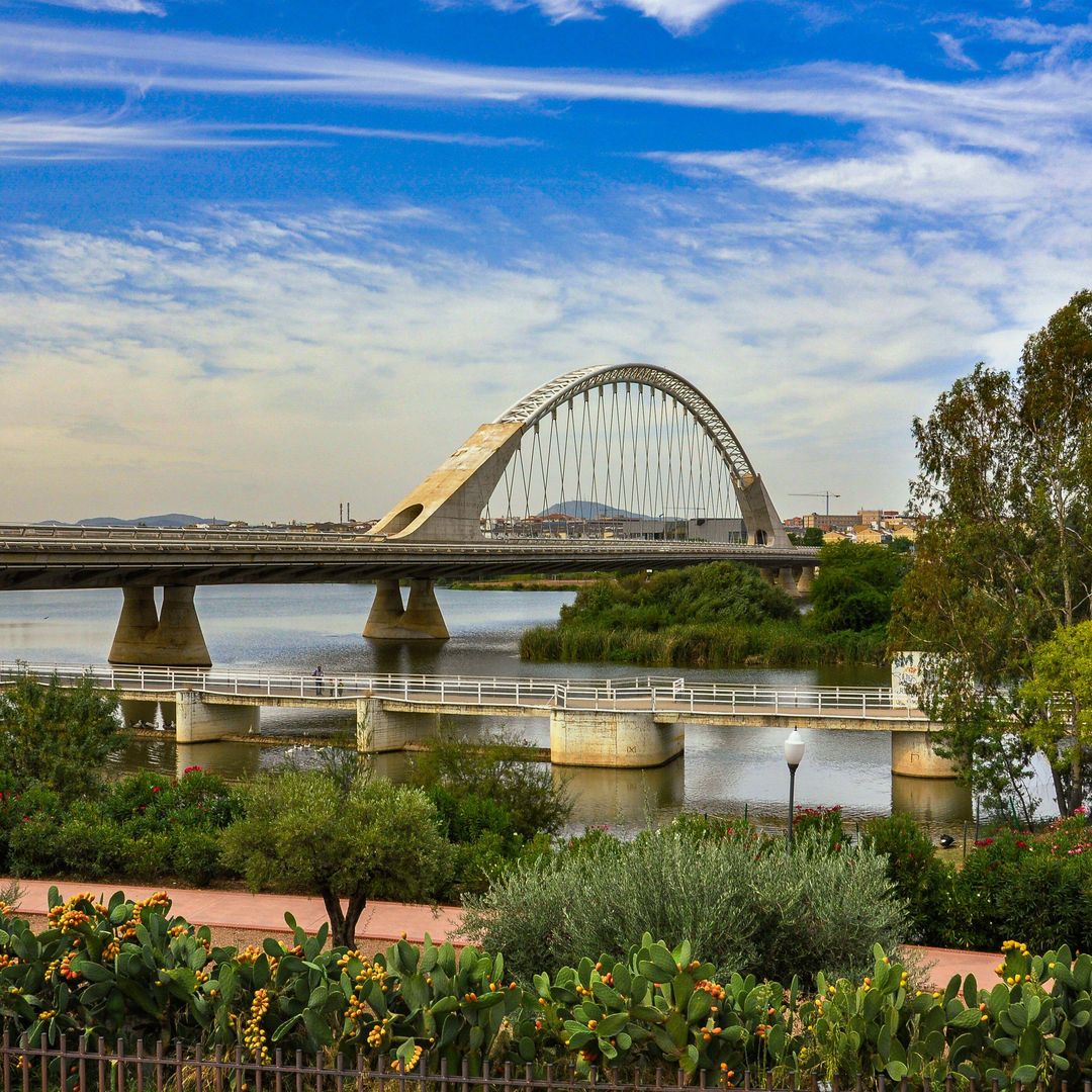 Puente Luistania de Santiago Calatrava sobre el río Guadiana, Mérida, Badajoz