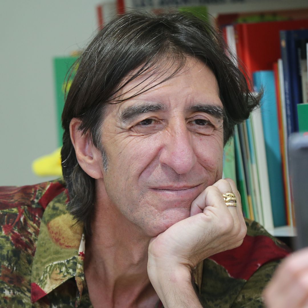 El poeta Benjamín Prado, colaborador de Francino en la Cadena SER, desvela la enfermedad sin cura que padece