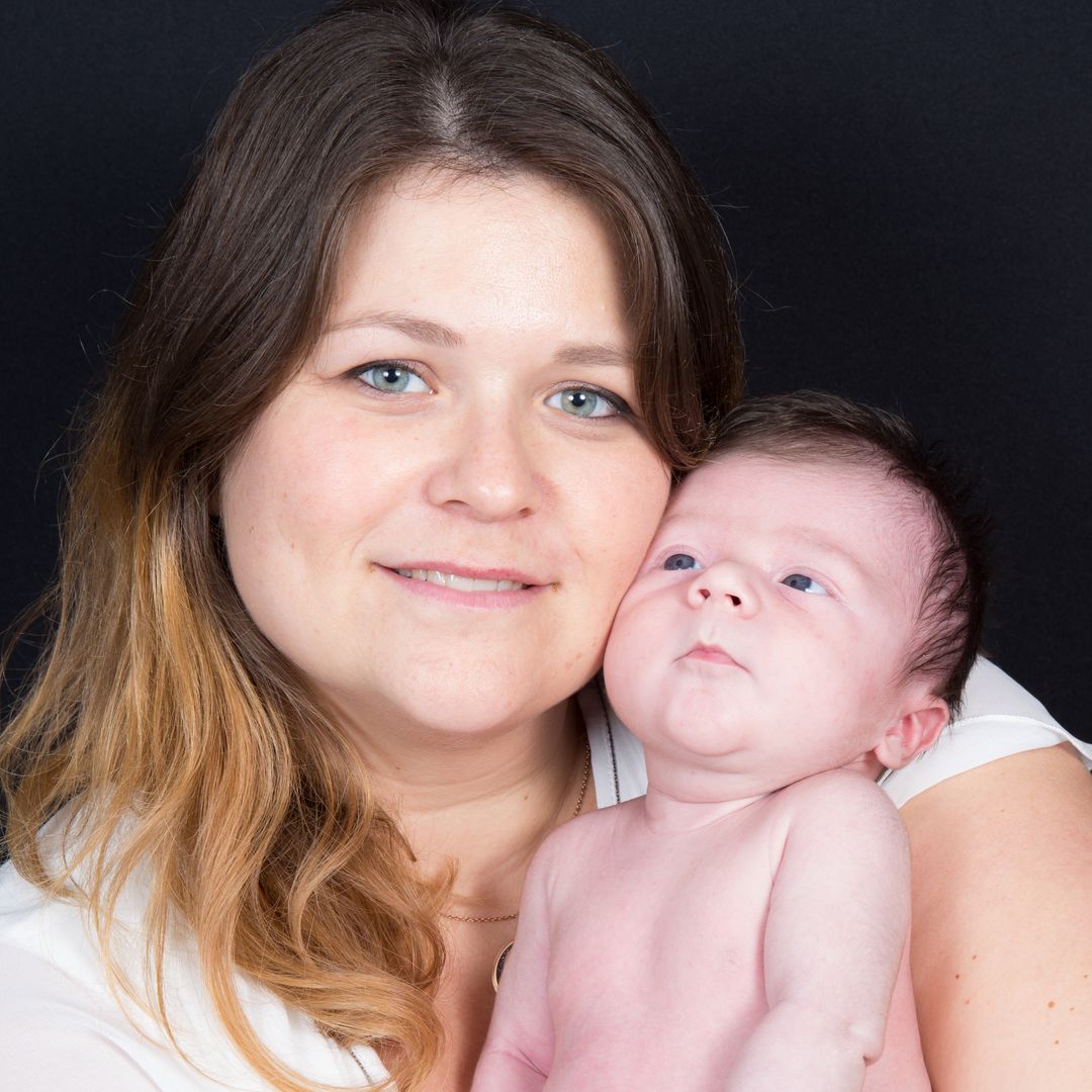 Dar el pecho a tu bebé con cáncer de mama: cuándo es posible y cuándo no