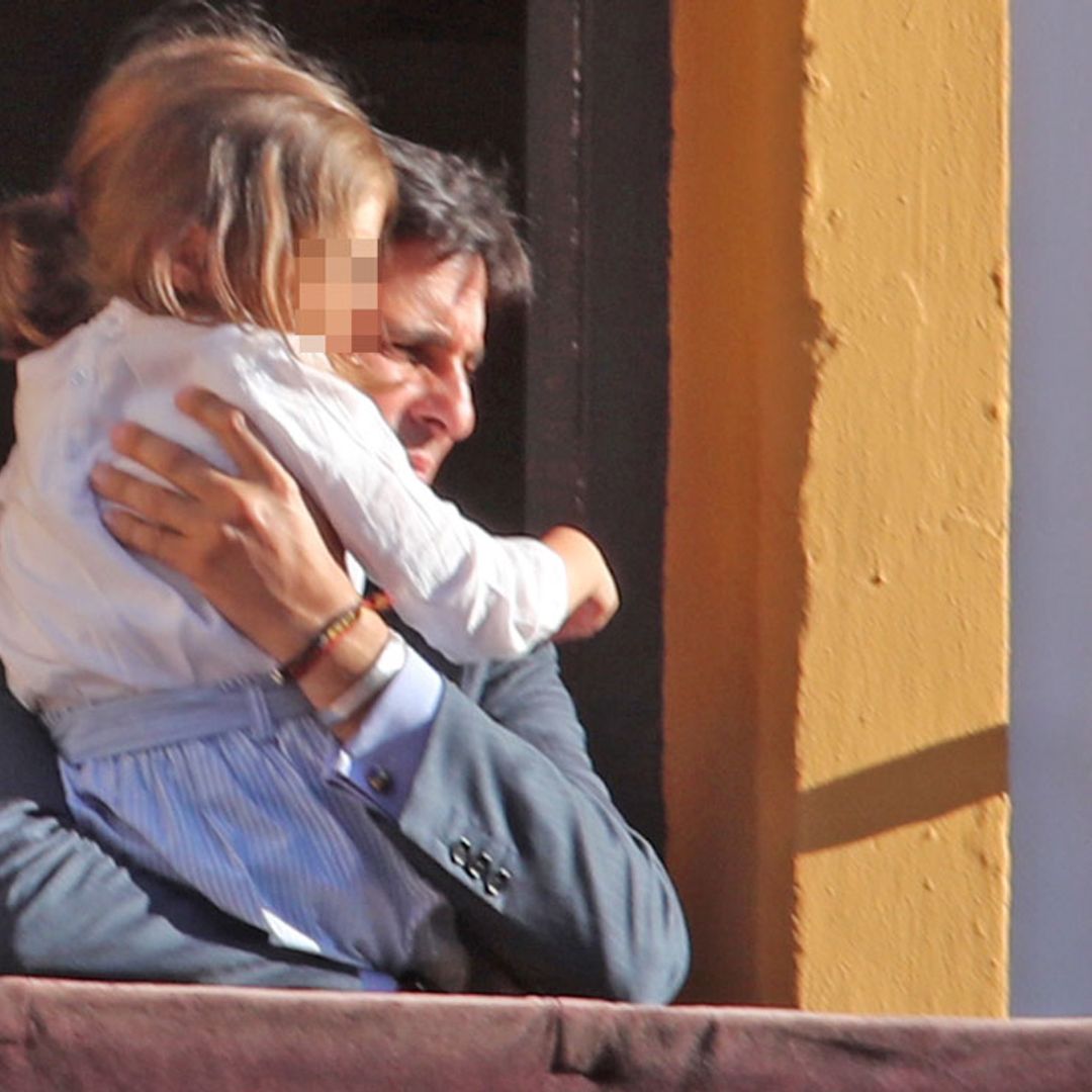 Francisco Rivera le inculca a su hija Carmen su pasión por la Semana Santa